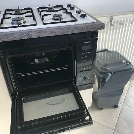 Bungalowpark De Wielen Huis 6 *