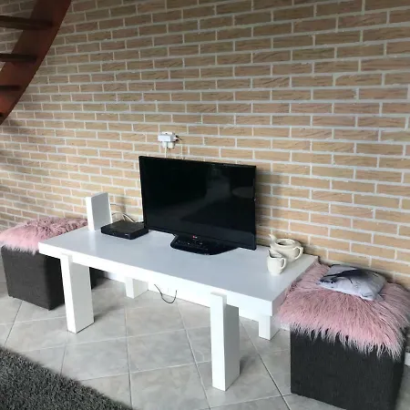 Bungalowpark De Wielen Huis 6 *
