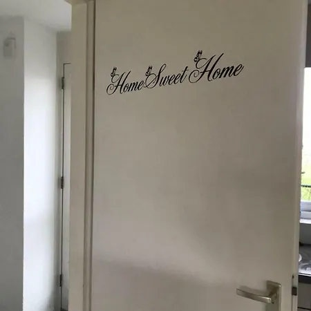 Bungalowpark De Wielen Huis 6 *