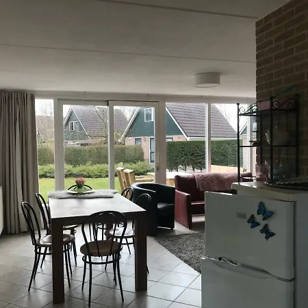 Bungalowpark De Wielen Huis 6 Holiday home *