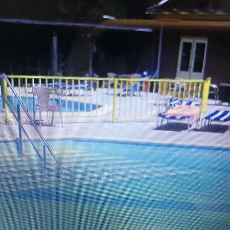 Bungalowpark De Wielen Huis 6 * Sint Maarten